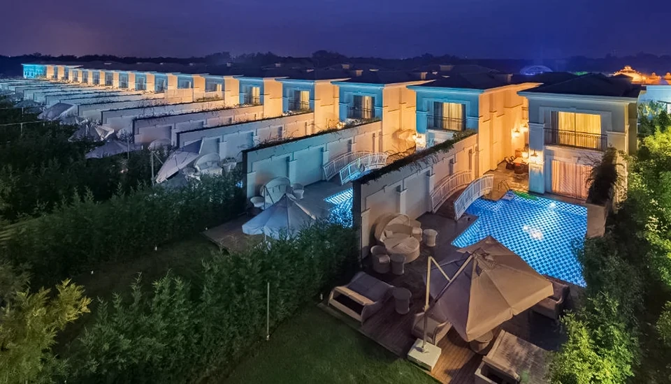 هتل تایتانیک دلوکس گلف بلک آنتالیا